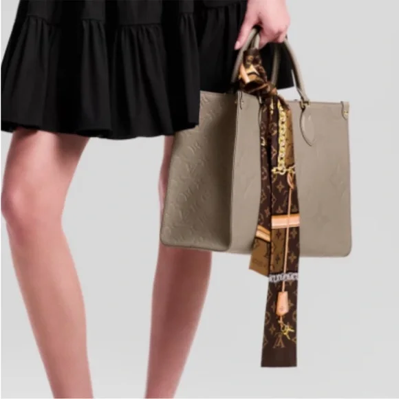 Beautiful Small scarf - Picture 5 of 5